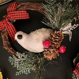 BUY NOW-🎄Christmas Tree Ornaments 6 total.   1 has no clip, vintage very pretty.